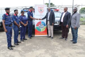 NSCDC-Recives-Vehicle-3-300x200.jpeg