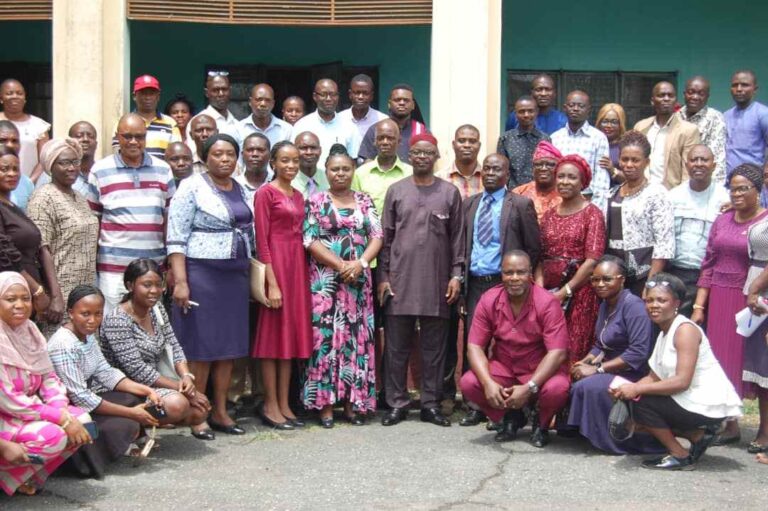 Group-photograph-with-the-HC-Agric-after-the-event