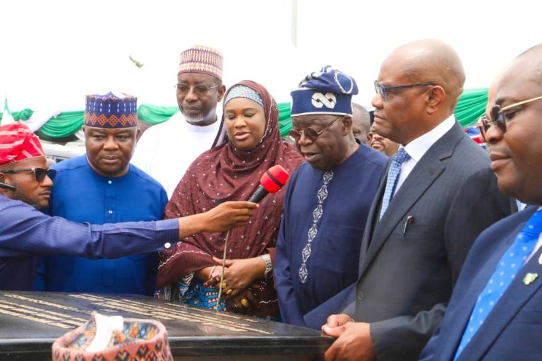 PRESIDENT TINUBU COMMENDS WIKE (1)