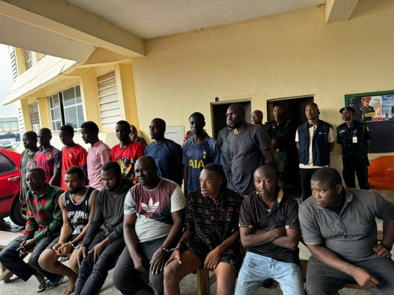 FCT POLICE PARADES EX-CONVICT, JAIL-BREAKER, OTHERS IN ABUJA (1)