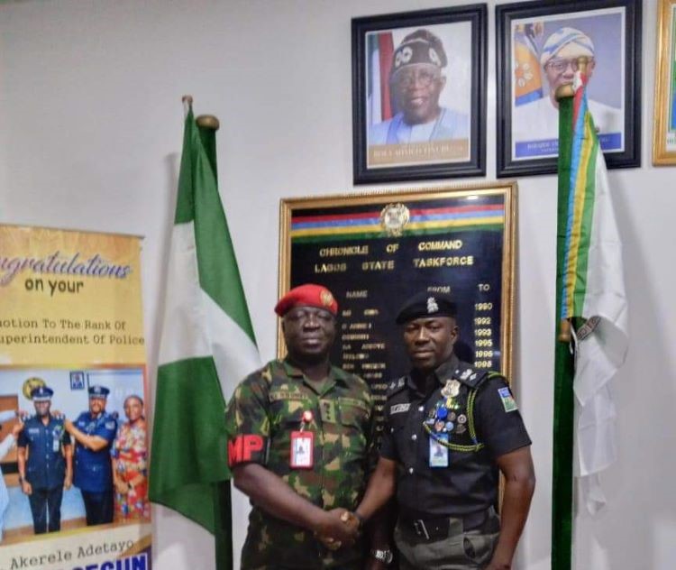 MILITARY HIGH COMMAND VISITS LAGOS STATE TASKFORCE (1)3