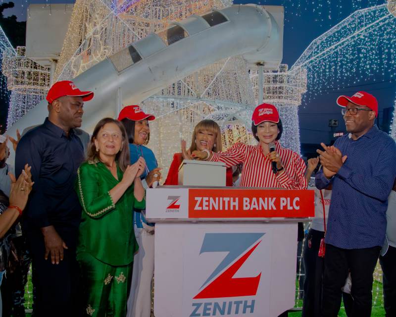 zenith-bank-2024-christmas-light-up