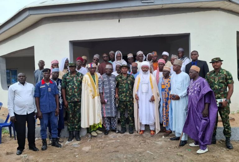 6 BRIGADE HOLDS PEACE MEETING WITH FULANI 2