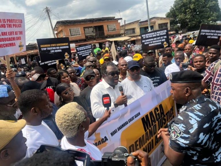 ANAMBRA POLICE RECEIVES REPORTS