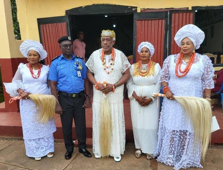 CP ORUTUGU VISITS CHAIRMAN 3