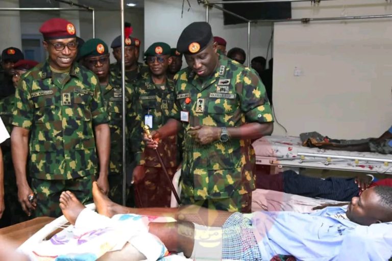 COAS ASSURES INJURED TROOPS 2