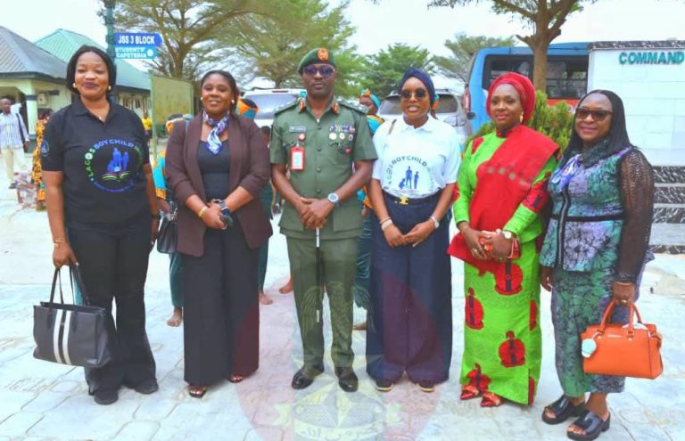 9 BRIGADE HOSTS MRS SANWO-OLU 2